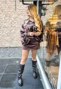 Image CHIQUE IN BROWN