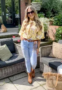 Image DENIM, BOOTS & SUNSHINE