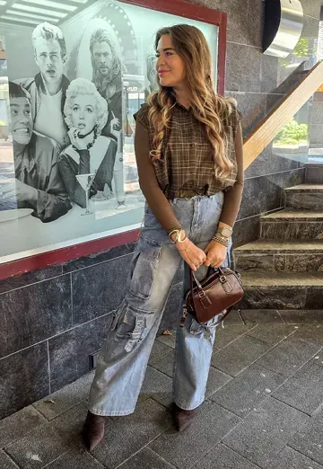 Image DENIM DONE DIFFERENT