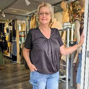 Top VERA KRYSTAL