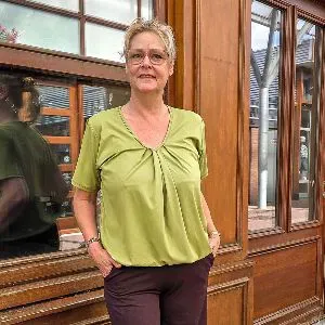 Top VERA KRYSTAL