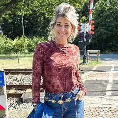 Top LUCY ANNE
